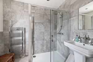 En-Suite- click for photo gallery